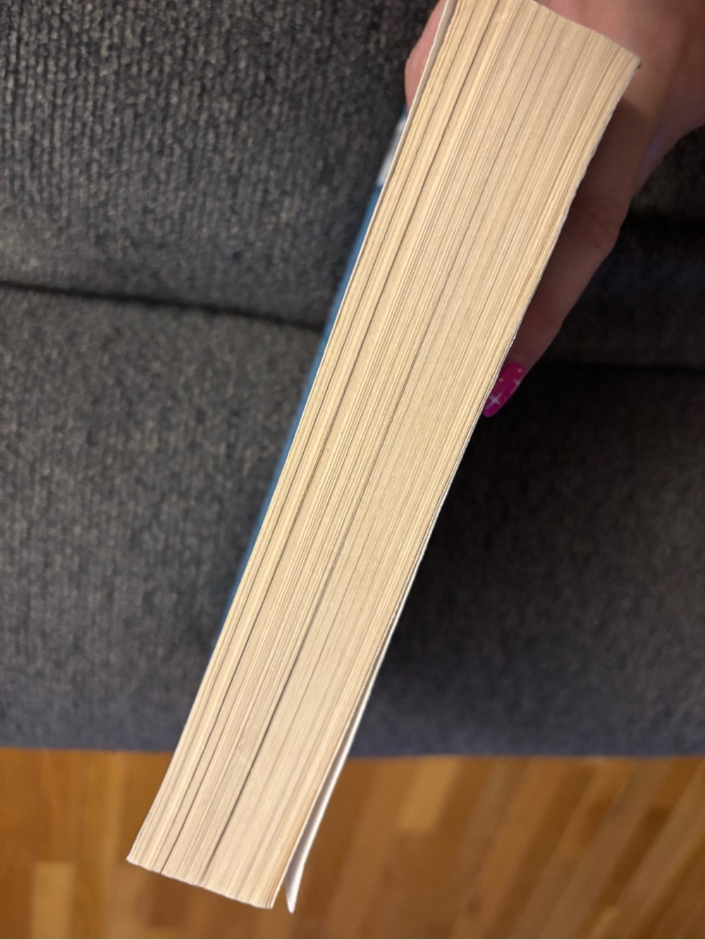 Victoria Aveyard Paperback - Picture 4 of 4